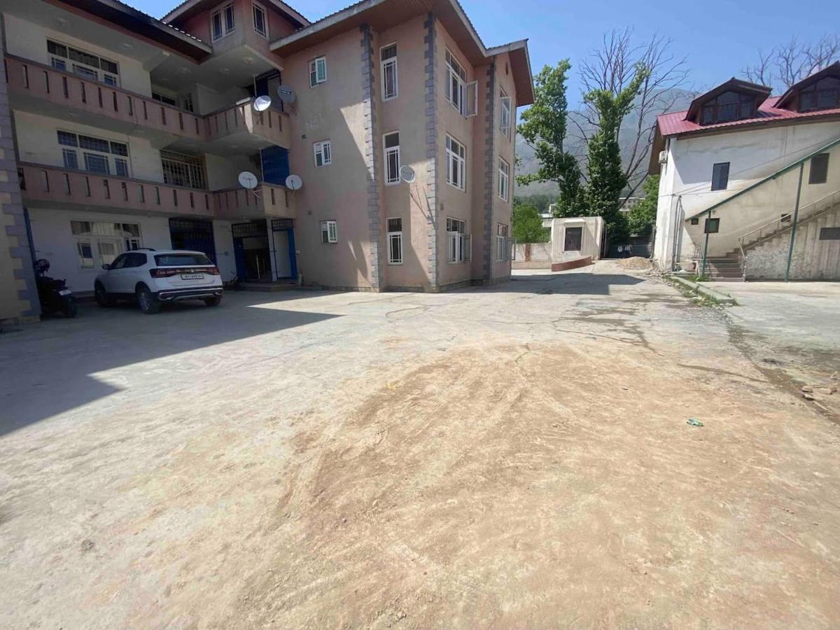 Penthouse Villa Σριναγκάρ Εξωτερικό φωτογραφία