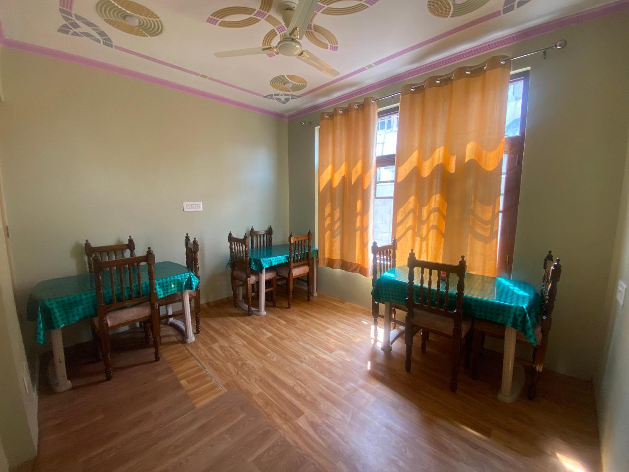 Penthouse Villa Σριναγκάρ Εξωτερικό φωτογραφία